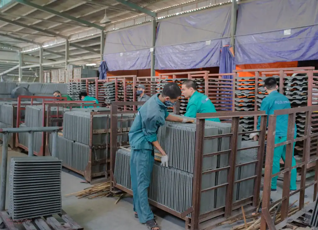 Ngói Xi Măng Màu Được Sản Xuất Như Thế Nào?